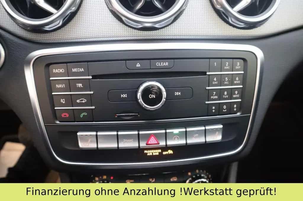 Mercedes-Benz GLA 200 CDI / d*PANO*PDC*KEYLESS-GO*ACC 10/2017-photo-27