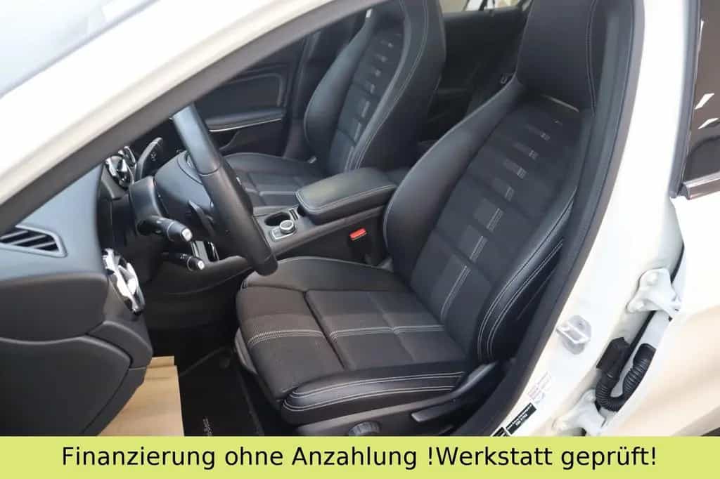 Mercedes-Benz GLA 200 CDI / d*PANO*PDC*KEYLESS-GO*ACC 10/2017-photo-29