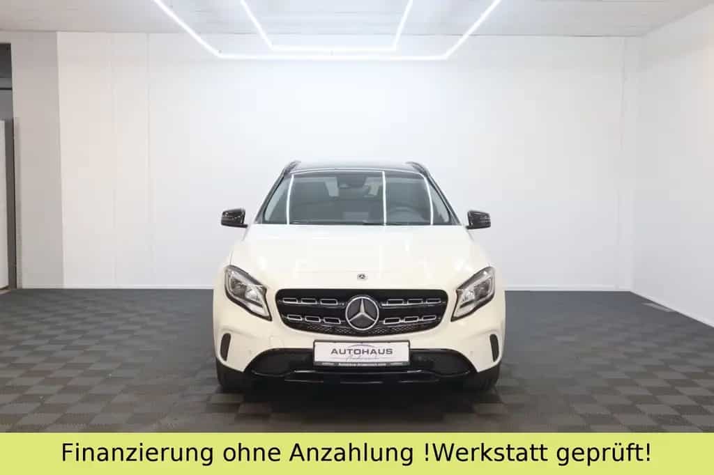 Mercedes-Benz GLA 200 CDI / d*PANO*PDC*KEYLESS-GO*ACC 10/2017-photo-5