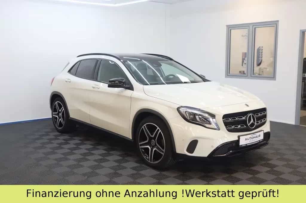 Mercedes-Benz GLA 200 CDI / d*PANO*PDC*KEYLESS-GO*ACC 10/2017-photo-7