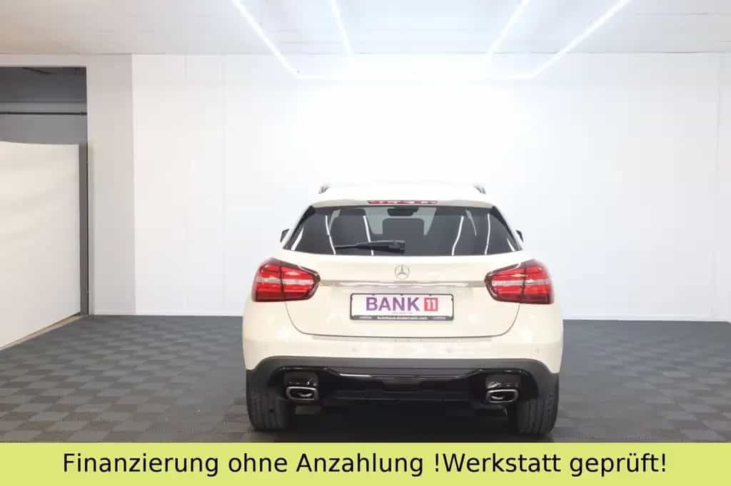 Mercedes-Benz GLA 200 CDI / d*PANO*PDC*KEYLESS-GO*ACC 10/2017-photo-9
