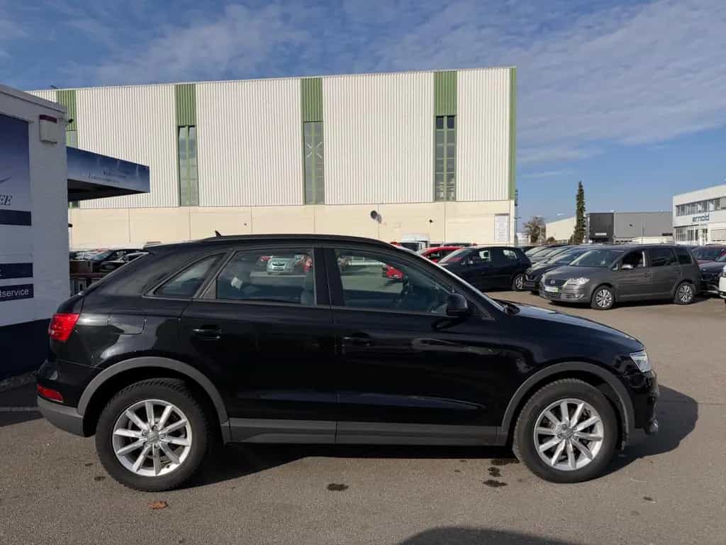 Audi Q3 quattro S-Tronic Apple Keyless Navi Shz 04/2018-photo-10