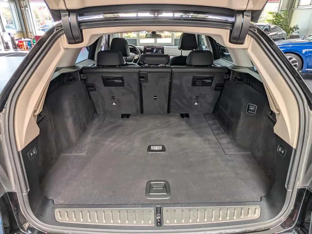 BMW 5 Series d Touring Aut. 8-fach 1.Hand 01/2023-photo-11