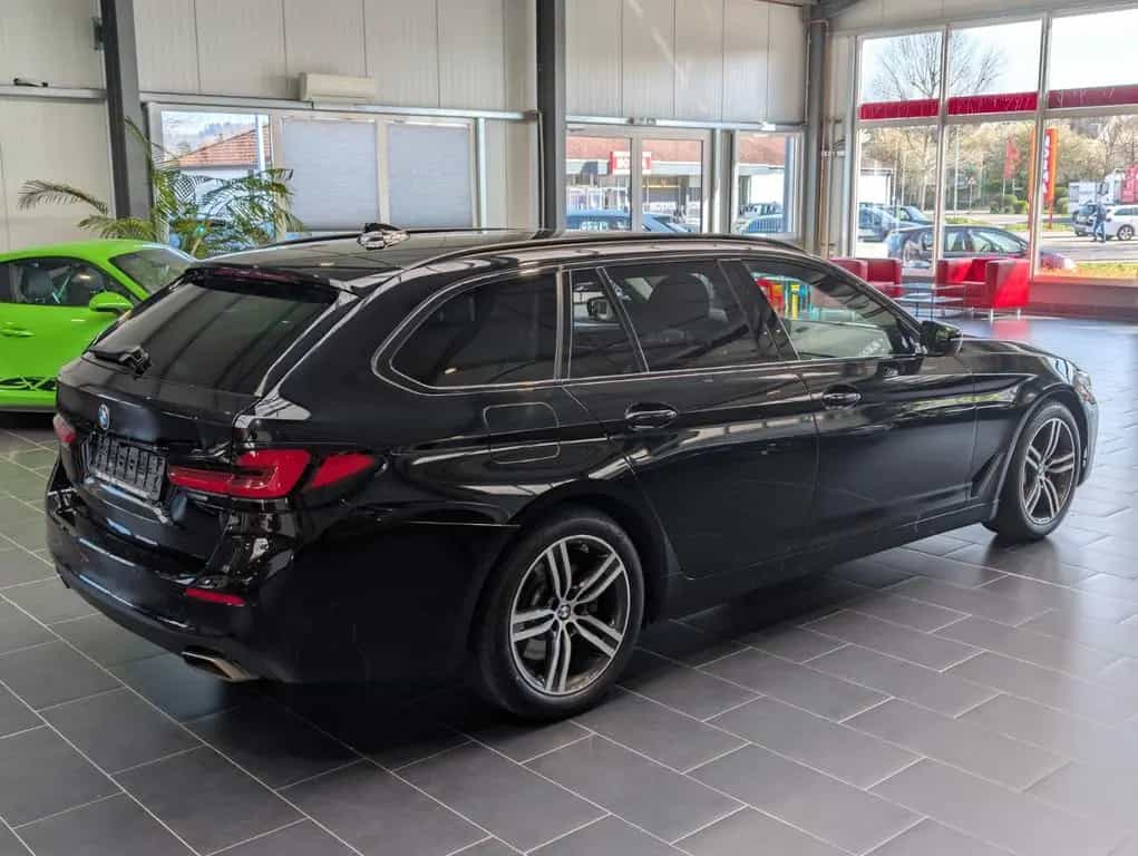 BMW 5 Series d Touring Aut. 8-fach 1.Hand 01/2023-photo-5