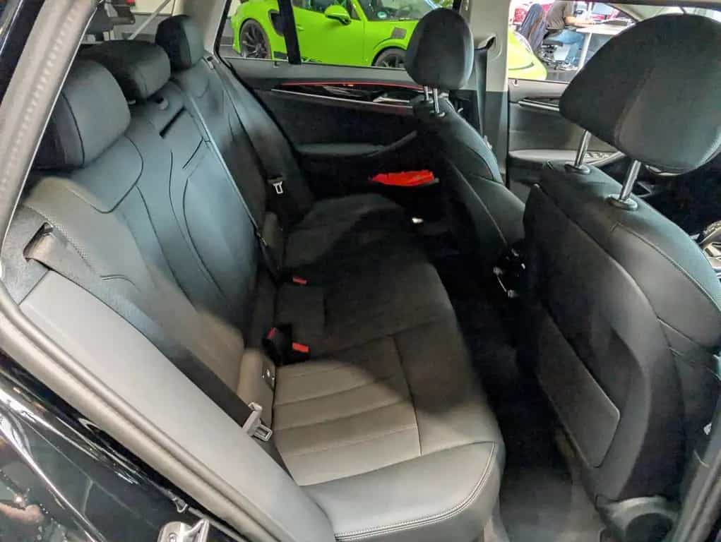 BMW 5 Series d Touring Aut. 8-fach 1.Hand 01/2023-photo-9