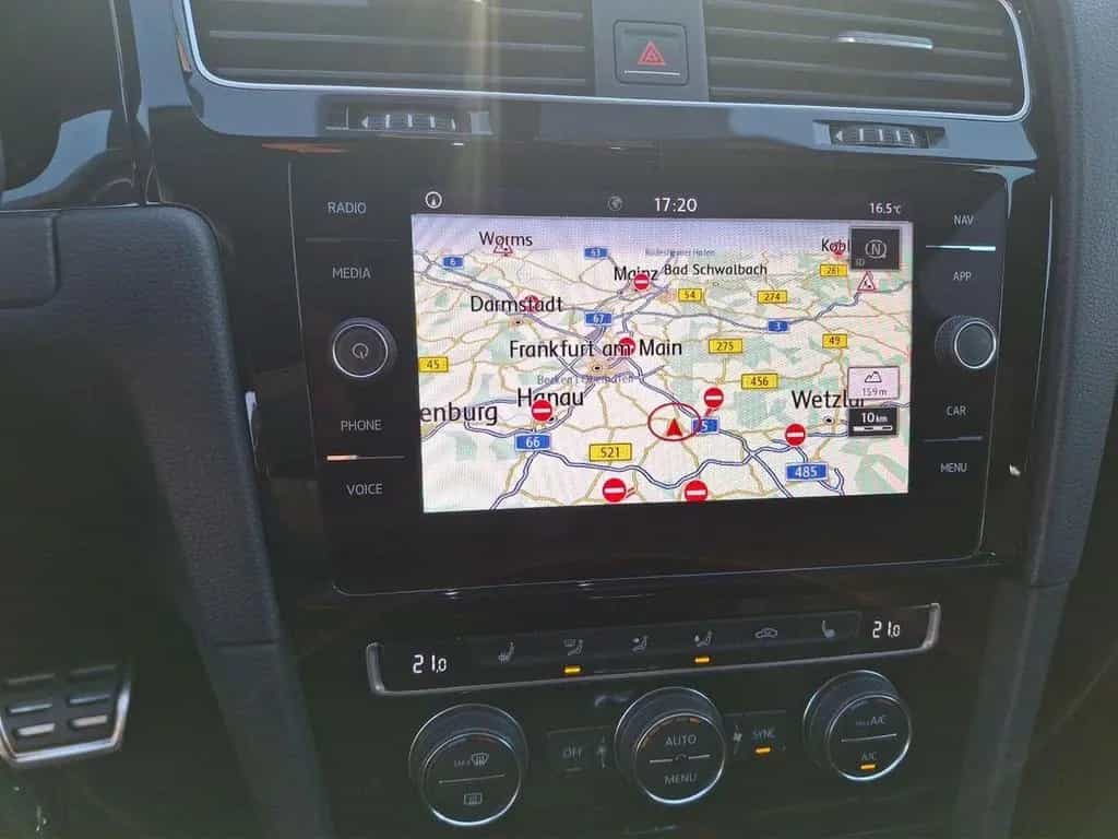 Volkswagen Golf VII 2.0 GTI 230PS DSG Navi LED LM19" 06/2018-photo-14