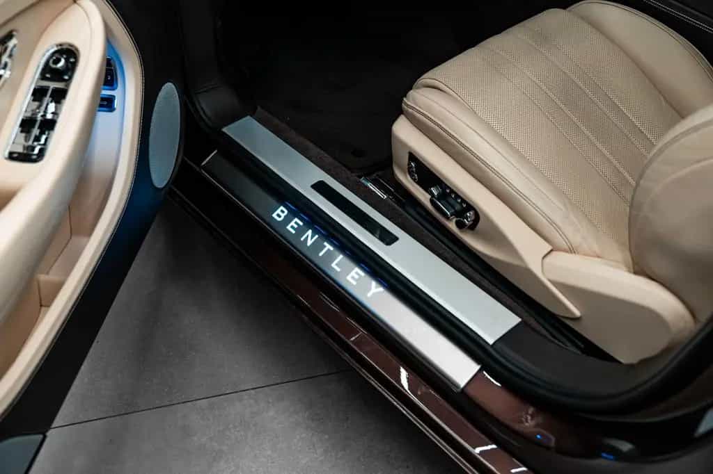 Bentley Continental GT 12/2020-photo-15