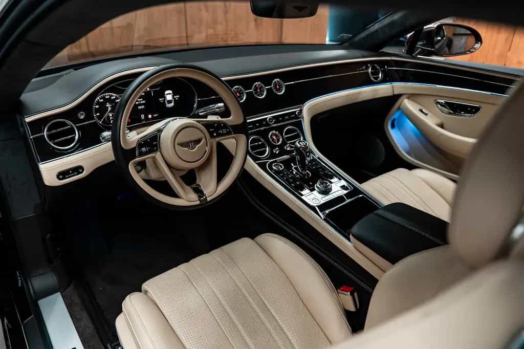 Bentley Continental GT 12/2020-photo-7