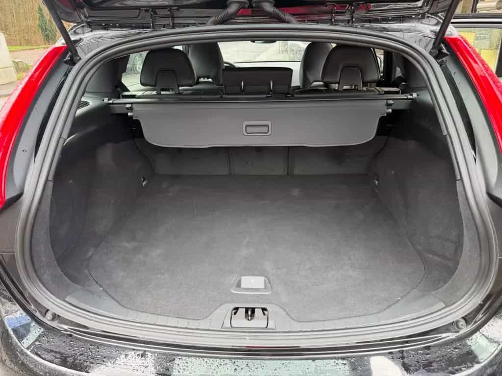 Volvo V60 KombiLinjeSvart LederXenonKameraGaranti8Fach 07/2017-photo-15