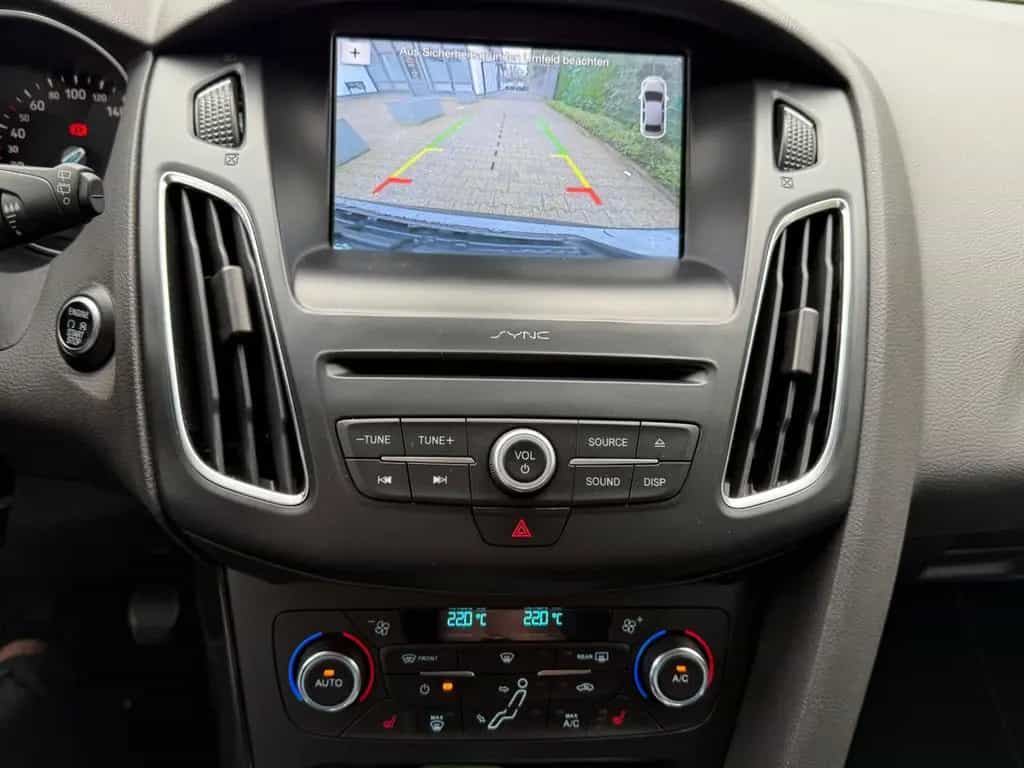 Ford Focus 1,0 EcoBoost Titanium Turnier°Xenon°Kamera 12/2017-photo-17