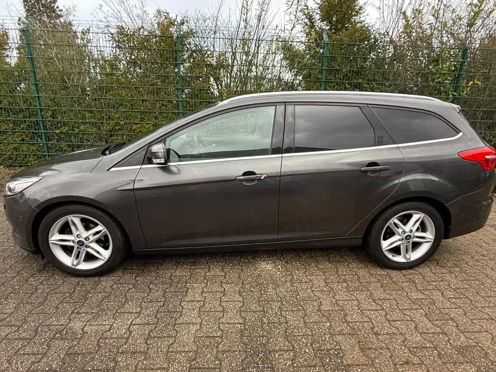 Ford Focus 1,0 EcoBoost Titanium Turnier°Xenon°Kamera 12/2017-photo-2