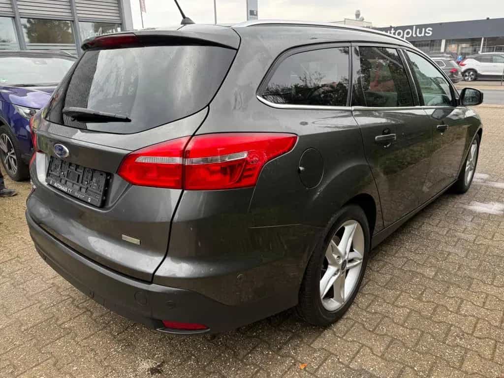 Ford Focus 1,0 EcoBoost Titanium Turnier°Xenon°Kamera 12/2017-photo-3