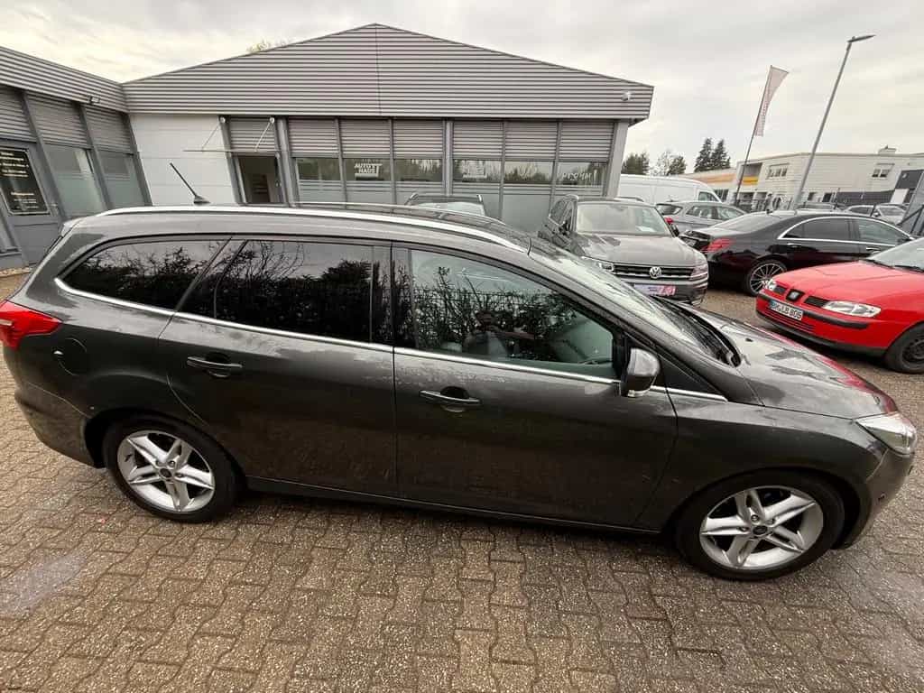 Ford Focus 1,0 EcoBoost Titanium Turnier°Xenon°Kamera 12/2017-photo-8