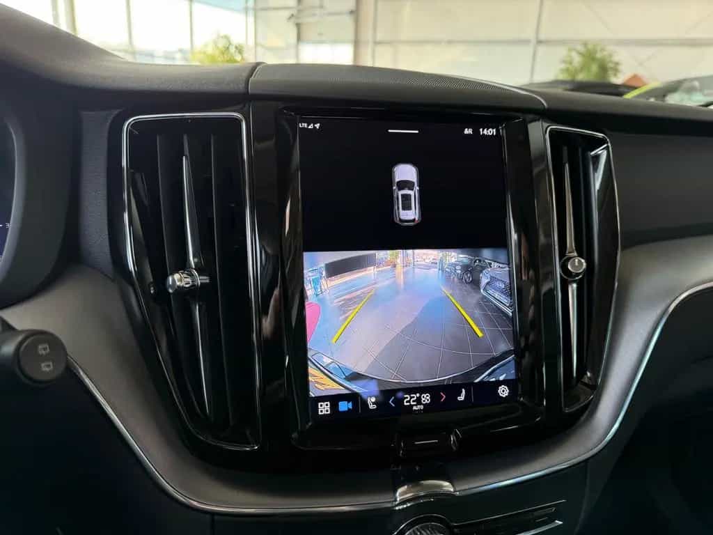 Volvo XC60 Momentum Pro AHK LED RFK 11/2021-photo-13