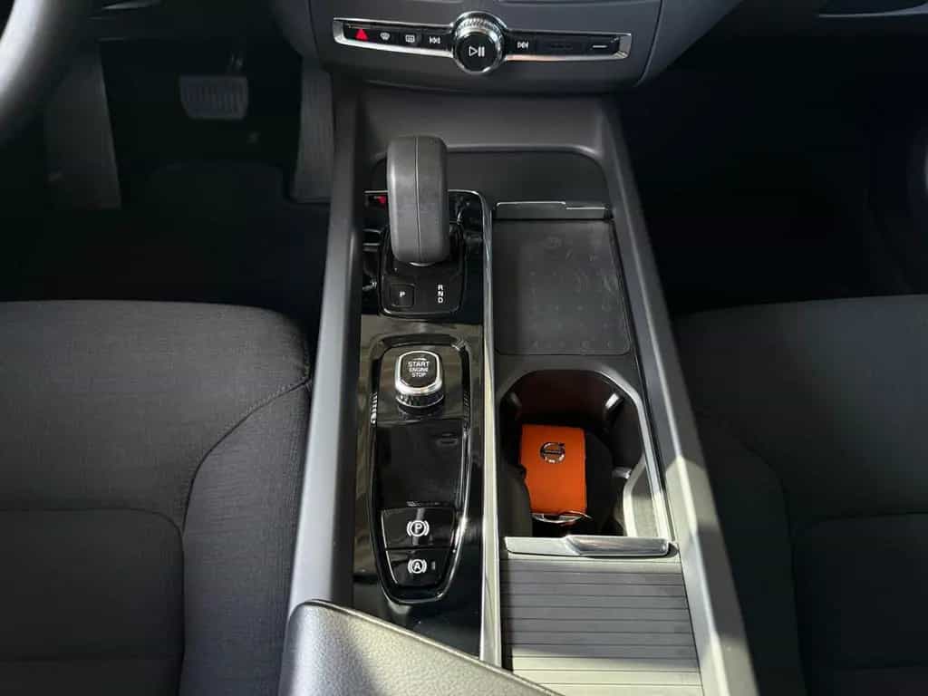 Volvo XC60 Momentum Pro AHK LED RFK 11/2021-photo-14