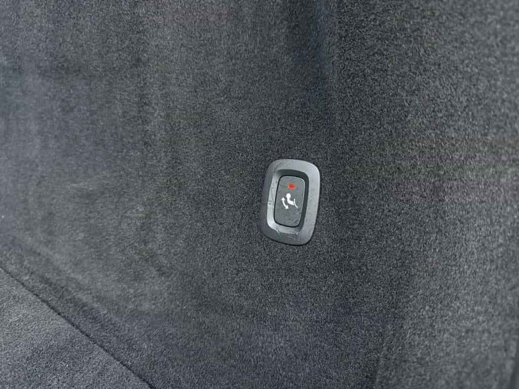 Volvo XC60 Momentum Pro AHK LED RFK 11/2021-photo-18