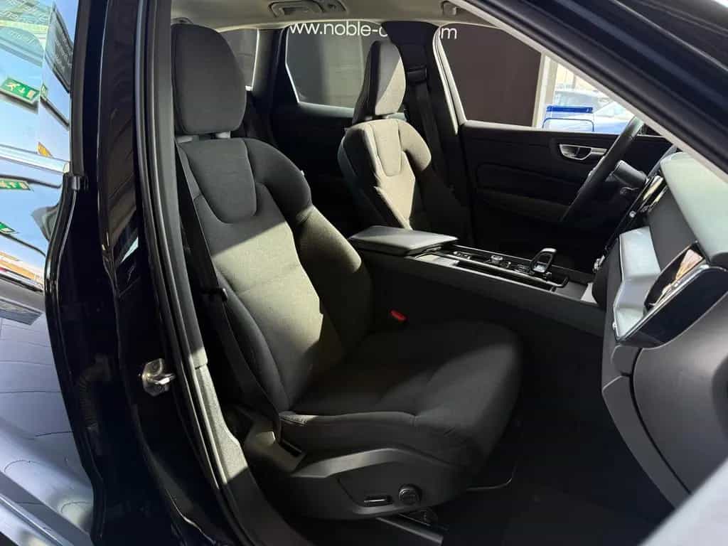 Volvo XC60 Momentum Pro AHK LED RFK 11/2021-photo-20