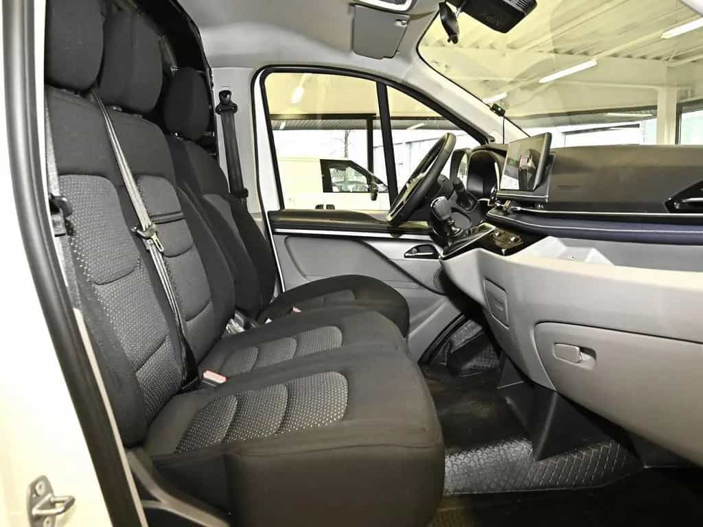Maxus Deliver 7 Kasten L2H1 2 x Schieb. LED DAB Touch null-photo-2