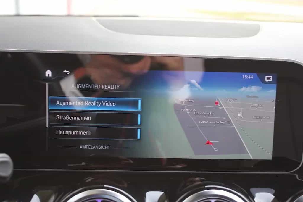 Mercedes-Benz GLA-Class 200 Progressive AHK WideScreen 21660 € NETTO 12/2020-photo-10