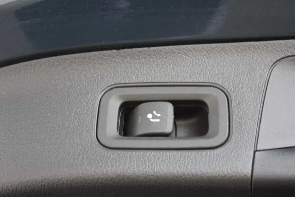 Mercedes-Benz GLA-Class 200 Progressive AHK WideScreen 21660 € NETTO 12/2020-photo-12