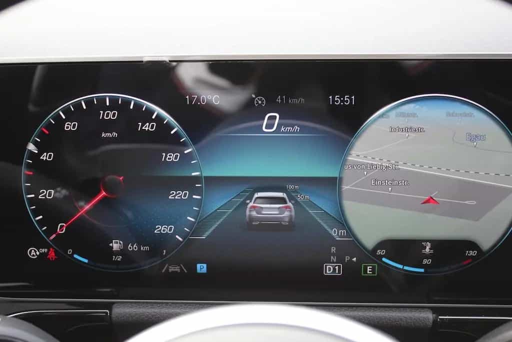 Mercedes-Benz GLA-Class 200 Progressive AHK WideScreen 21660 € NETTO 12/2020-photo-13