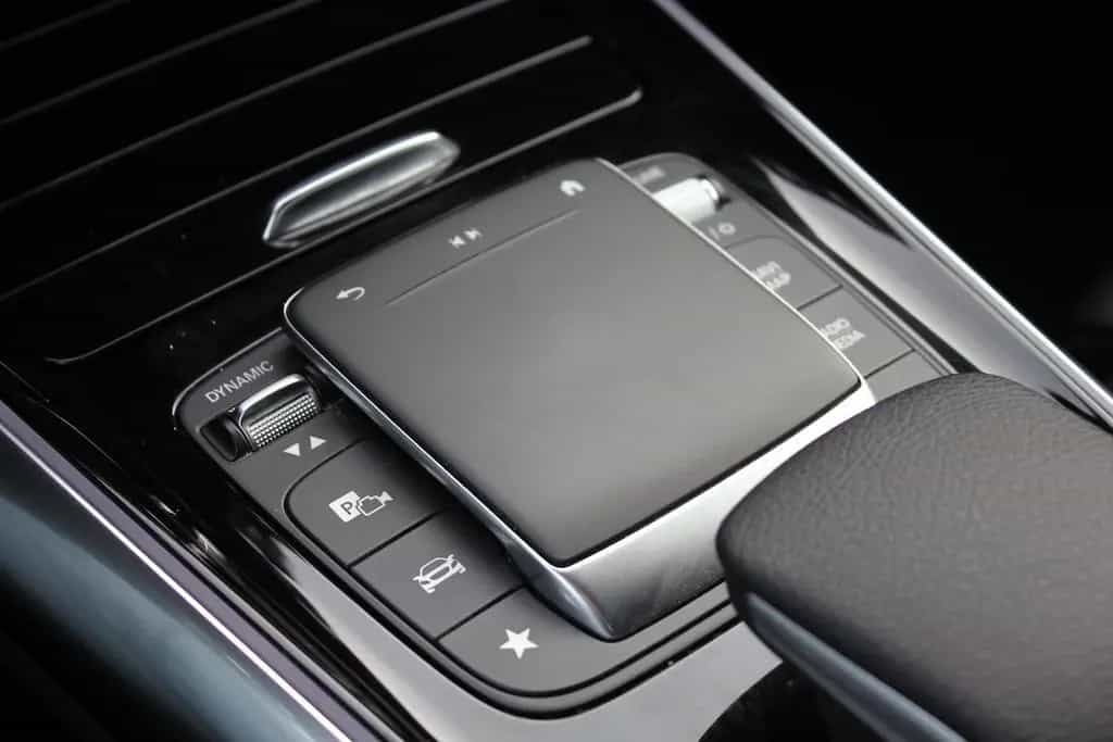 Mercedes-Benz GLA-Class 200 Progressive AHK WideScreen 21660 € NETTO 12/2020-photo-17