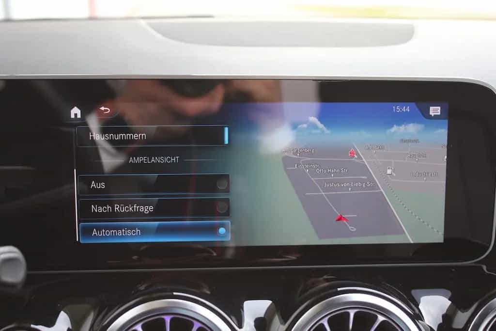 Mercedes-Benz GLA-Class 200 Progressive AHK WideScreen 21660 € NETTO 12/2020-photo-20