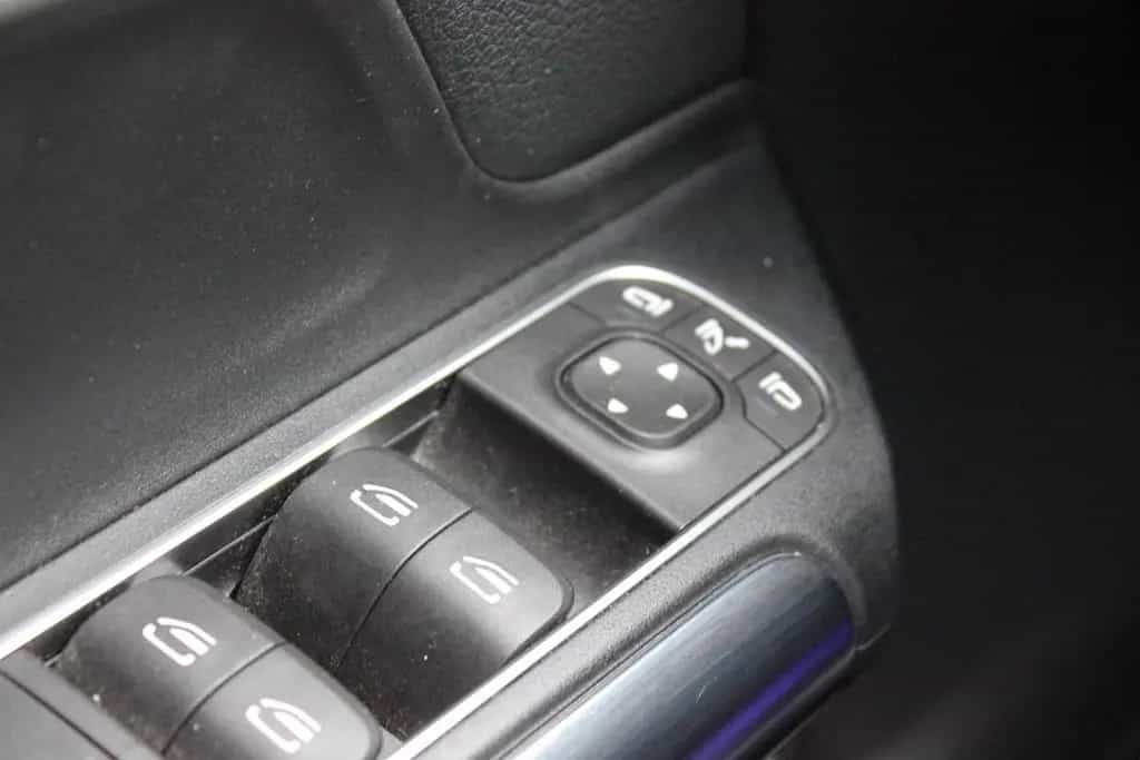 Mercedes-Benz GLA-Class 200 Progressive AHK WideScreen 21660 € NETTO 12/2020-photo-23