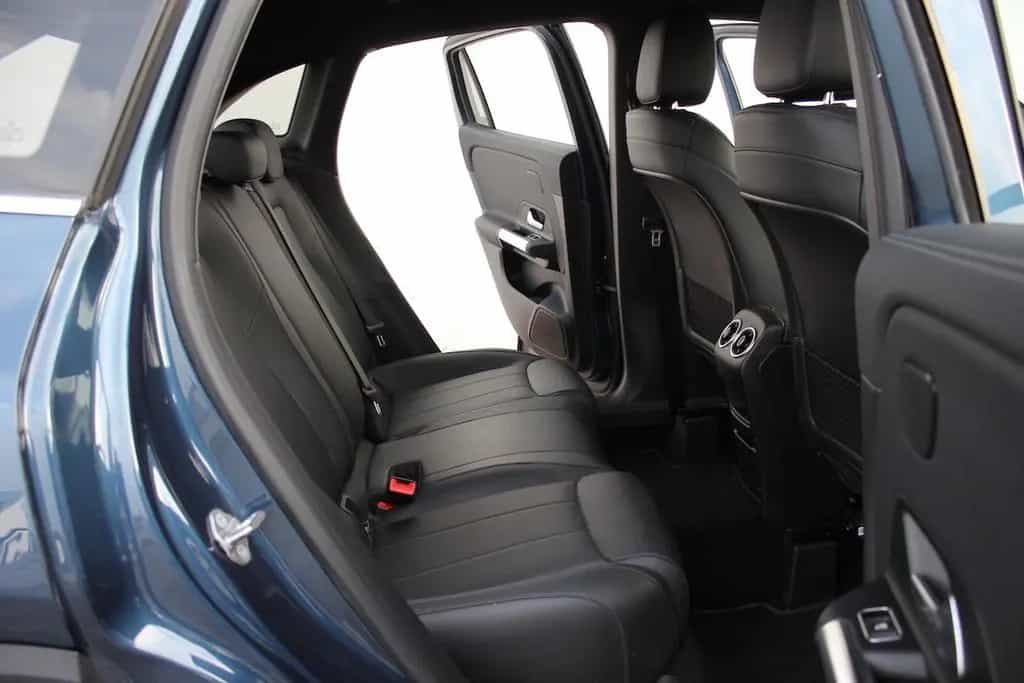 Mercedes-Benz GLA-Class 200 Progressive AHK WideScreen 21660 € NETTO 12/2020-photo-28