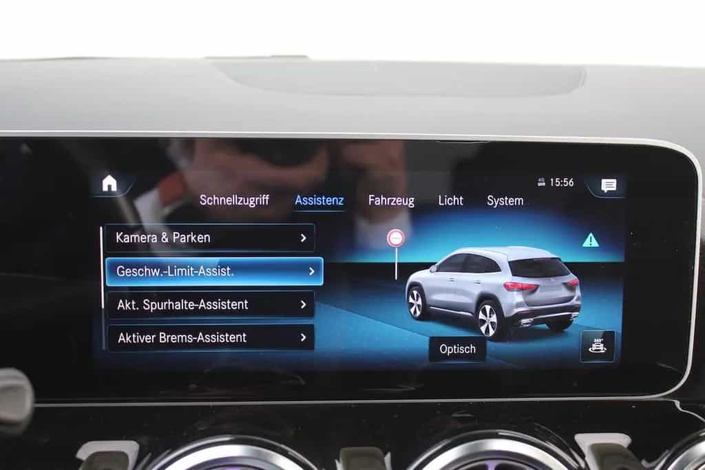 Mercedes-Benz GLA-Class 200 Progressive AHK WideScreen 21660 € NETTO 12/2020-photo-44