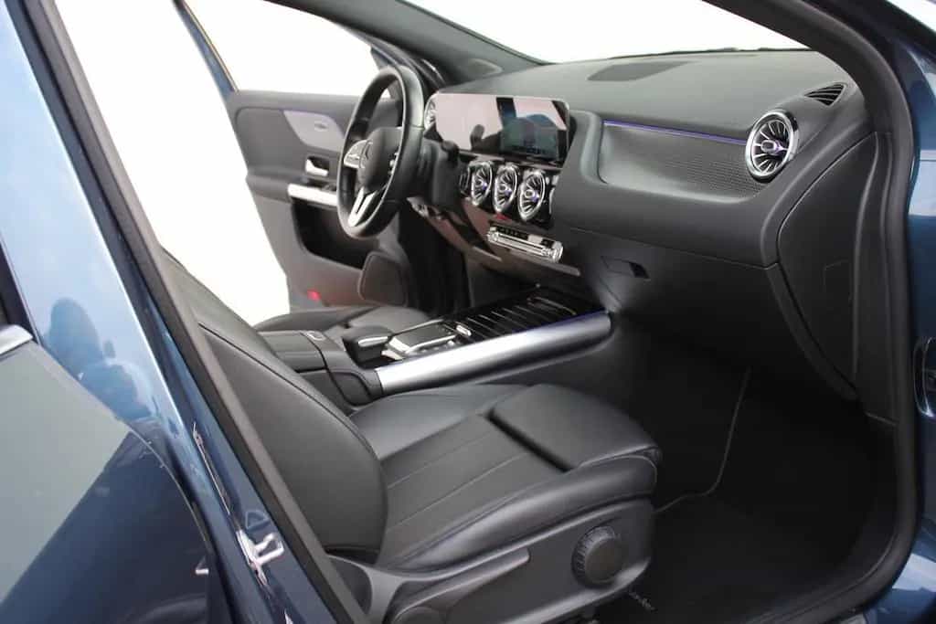 Mercedes-Benz GLA-Class 200 Progressive AHK WideScreen 21660 € NETTO 12/2020-photo-8