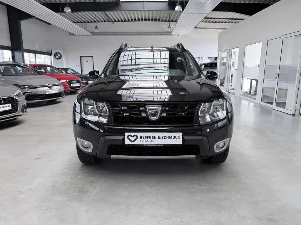 Dacia Duster BLACK SHADOW 4X4 KLIMA+NAV+KAMERA+AHK+TÜV 08/2017-photo-0