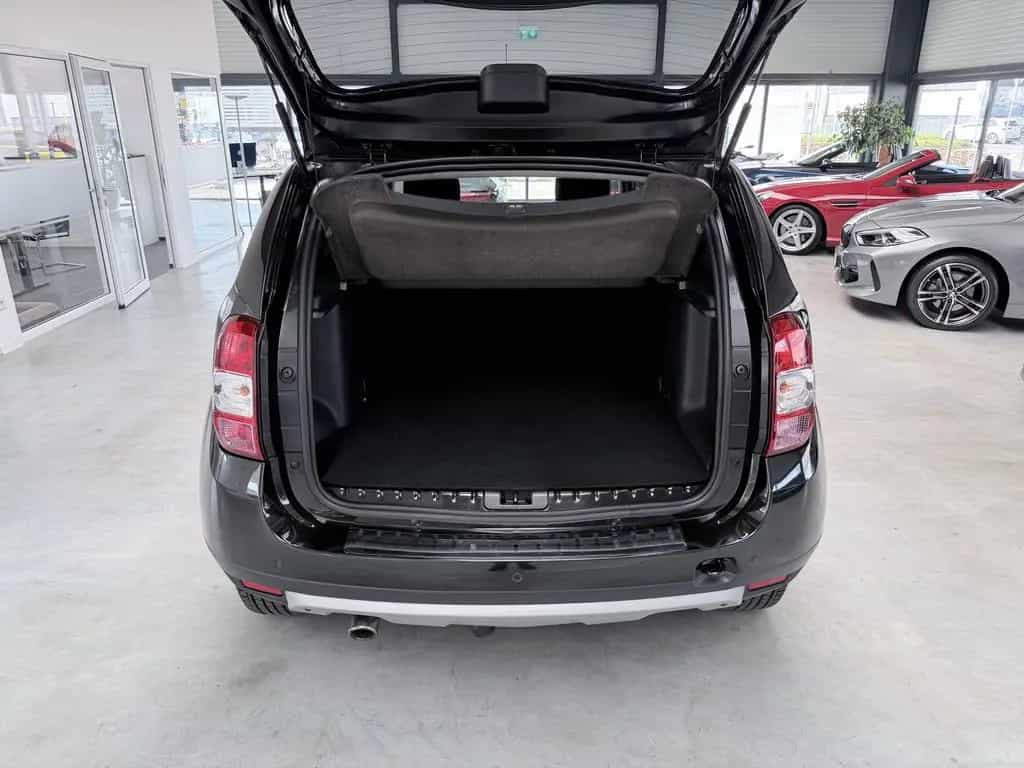 Dacia Duster BLACK SHADOW 4X4 KLIMA+NAV+KAMERA+AHK+TÜV 08/2017-photo-15