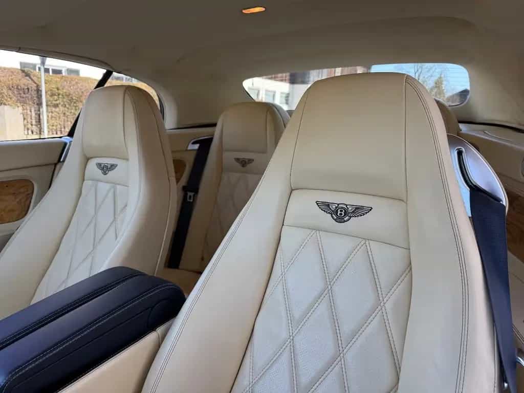 Bentley Continental GTC Mulliner 08/2007-photo-17