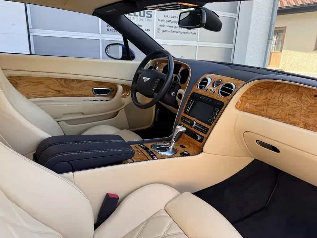 Bentley Continental GTC Mulliner 08/2007-photo-19