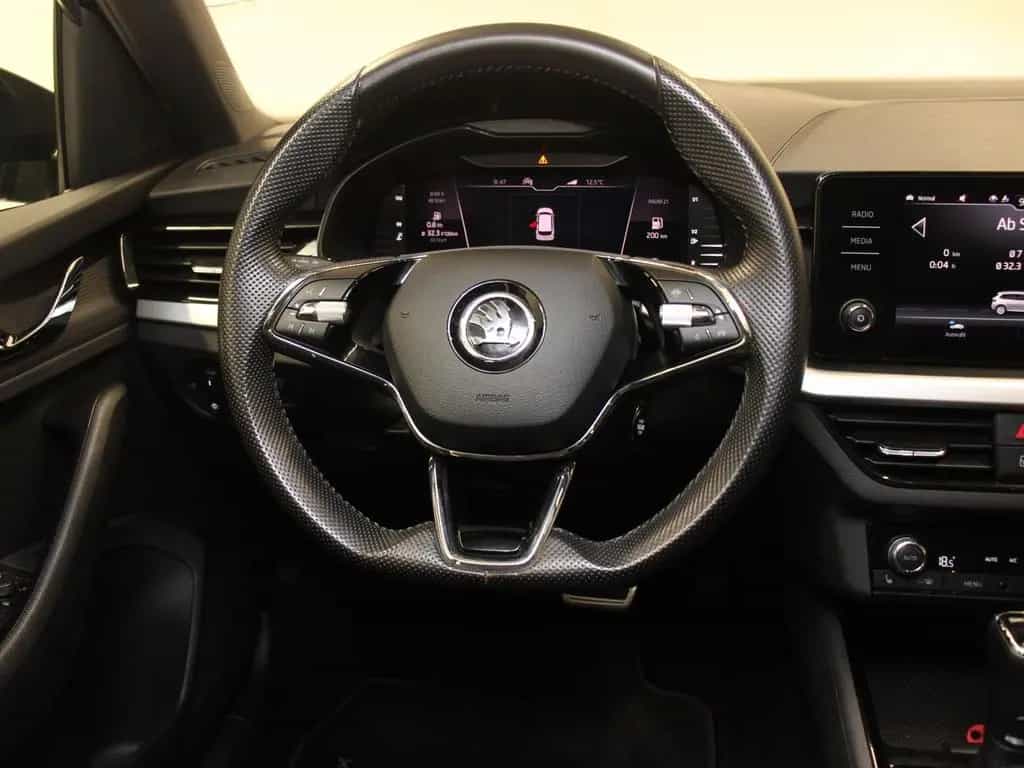 Skoda Kamiq 1.5 TSI DSG Ambition Virtual LED SHZ RFK 04/2021-photo-15