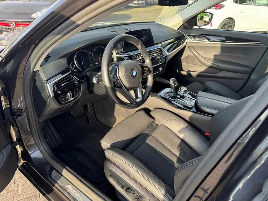 BMW 520 i Sport Line Touring Park-Assistent Luftfede 01/2020-photo-14