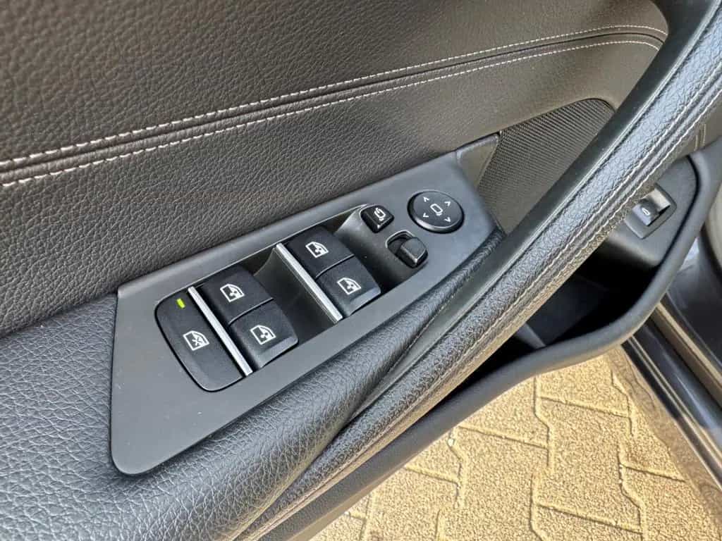 BMW 520 i Sport Line Touring Park-Assistent Luftfede 01/2020-photo-15