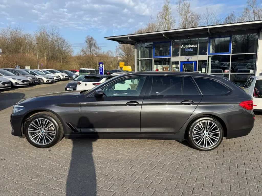 BMW 520 i Sport Line Touring Park-Assistent Luftfede 01/2020-photo-2