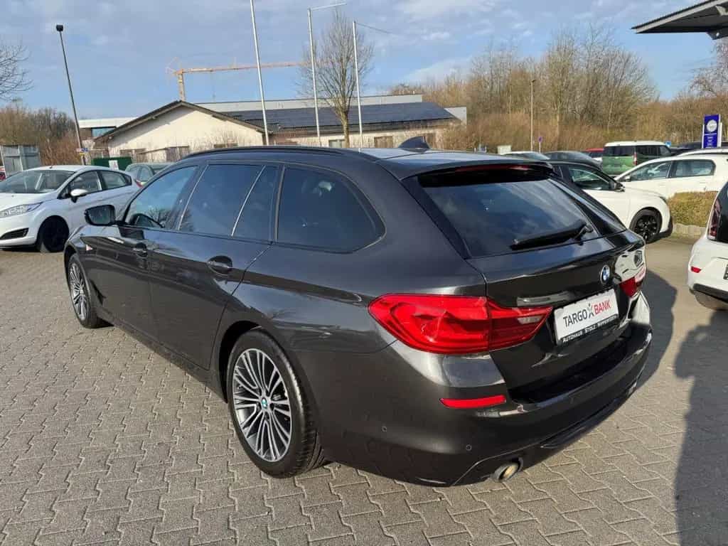 BMW 520 i Sport Line Touring Park-Assistent Luftfede 01/2020-photo-3