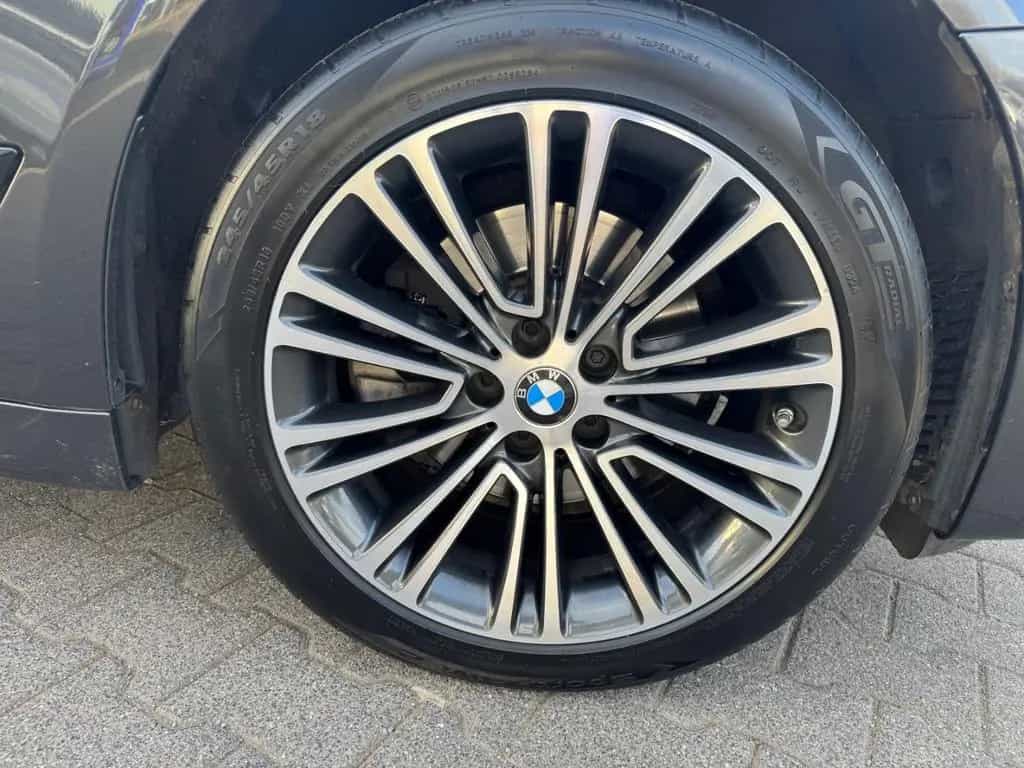 BMW 520 i Sport Line Touring Park-Assistent Luftfede 01/2020-photo-7