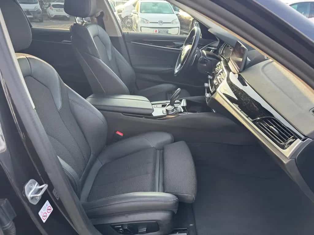 BMW 520 i Sport Line Touring Park-Assistent Luftfede 01/2020-photo-8
