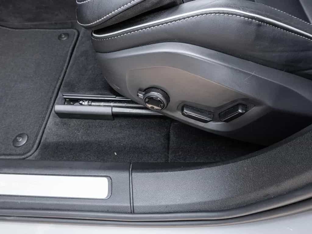 Volvo XC60 Plus Dark 2WD AHK Leder Digitales Cockpit M 01/2024-photo-12
