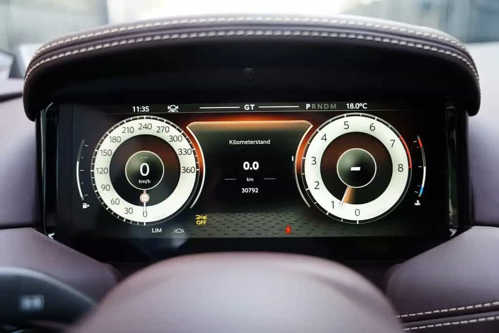 Aston Martin DB12 4.0 V8 Carbon NEW SERVICE 02/2024-photo-12