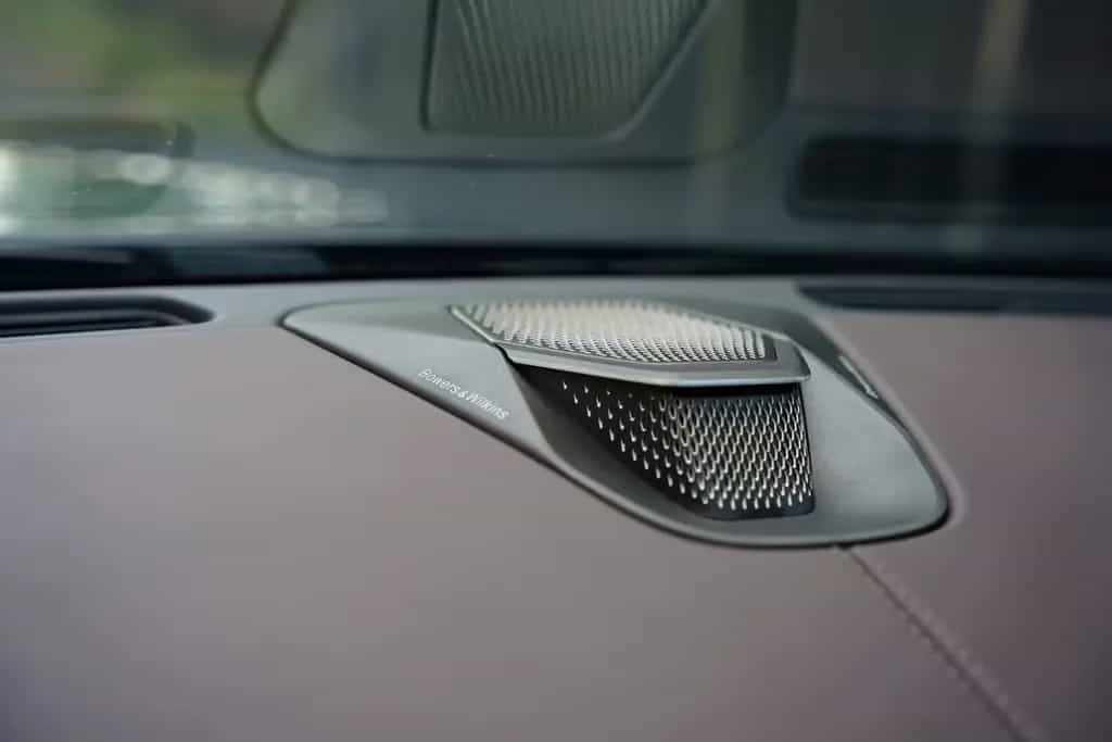 Aston Martin DB12 4.0 V8 Carbon NEW SERVICE 02/2024-photo-22
