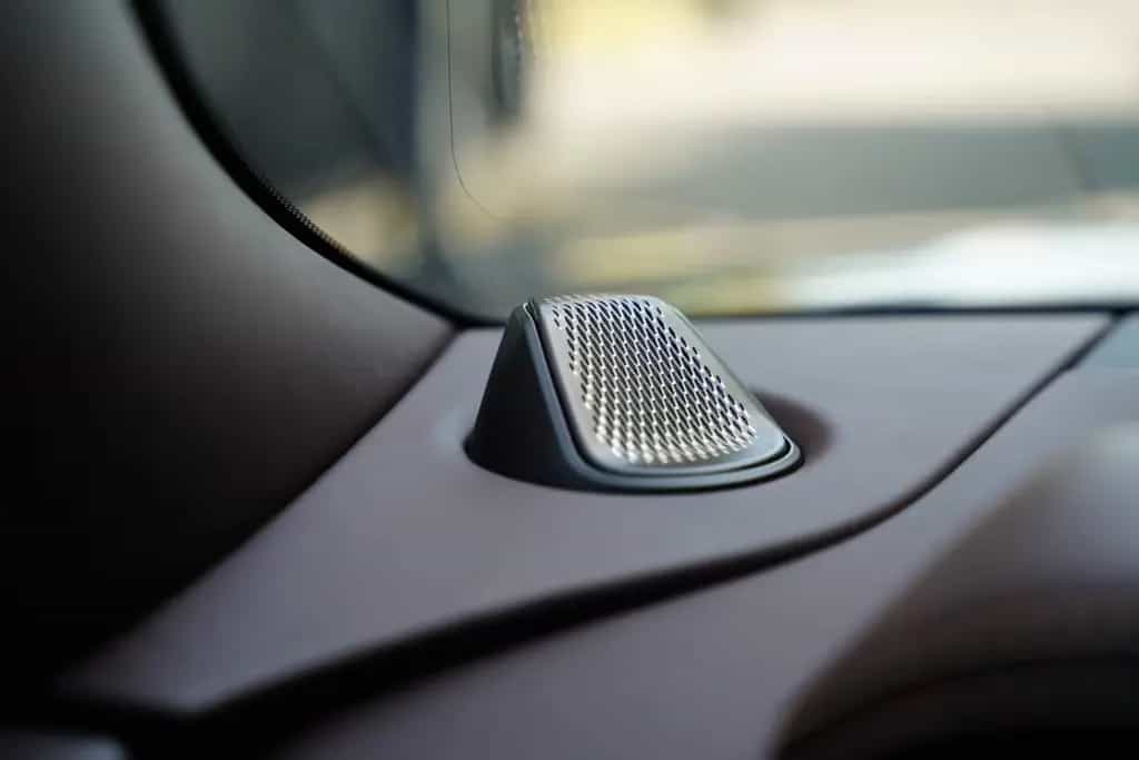 Aston Martin DB12 4.0 V8 Carbon NEW SERVICE 02/2024-photo-23