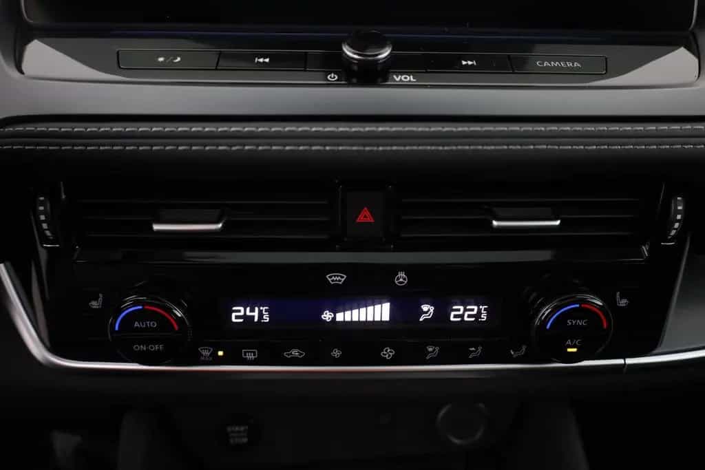 Nissan Qashqai N-Connecta 1.3 Dig-T MHEV Aut. LED ACC 10/2025-photo-11