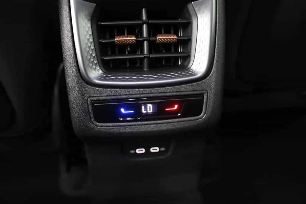 Cupra Terramar VZ 2.0 TSI 4Drive DSG LED ACC Navi AHK 10/2025-photo-27