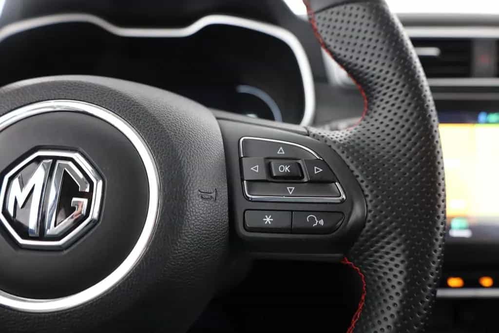 MG ZS 1.0 T-GDI Luxury Aut. LED Navi 360° Sitzheizu 05/2024-photo-15