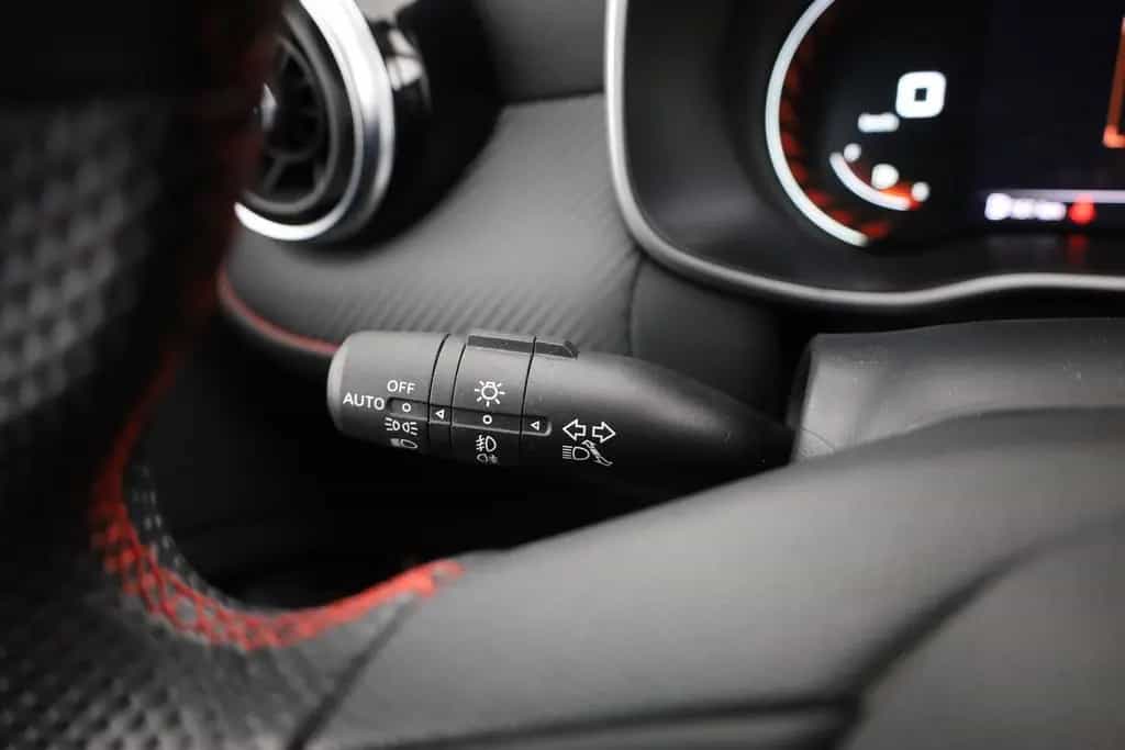 MG ZS 1.0 T-GDI Luxury Aut. LED Navi 360° Sitzheizu 05/2024-photo-16